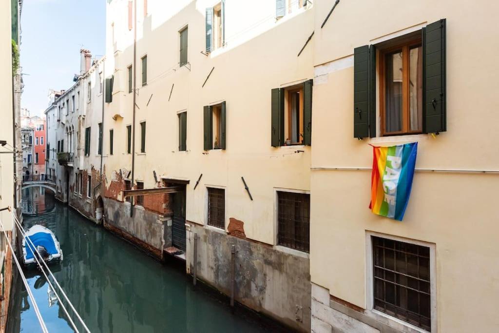 Ca' Della Madoneta - Vista Canale Venecia Exterior foto